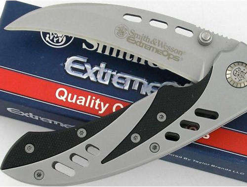 Smith & Wesson ExtremeOps Hawkbill Linerlock Knife