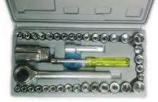 Socket wrench tool set