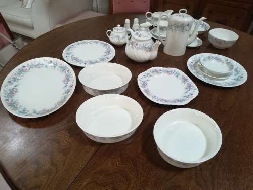 Beautiful 100 piece Wedgwood dinner service.