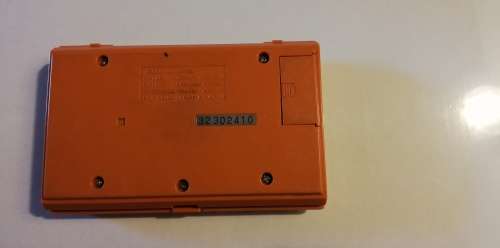 VINTAGE NINTENDO GAME and WATCH DONKEY KONG DK-52 1982 RETRO