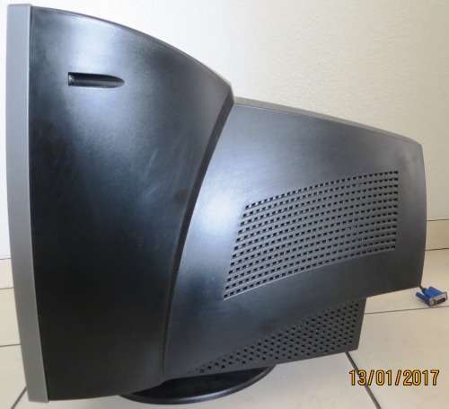 Mecer 17" SVGA CRT Monitor
