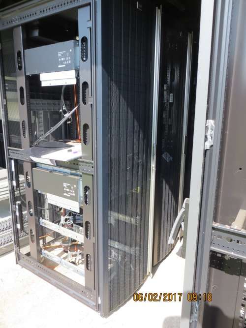 HP 42U Server Rack