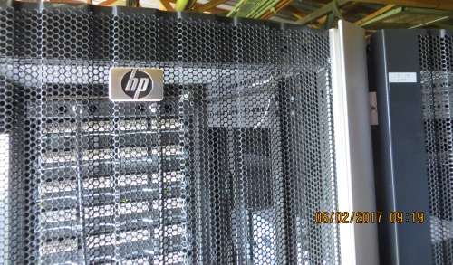 HP 42U Server Rack
