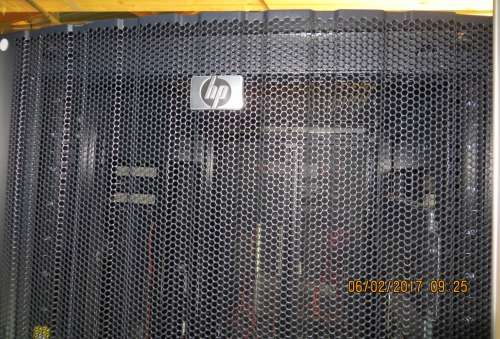 HP 42U Server Rack