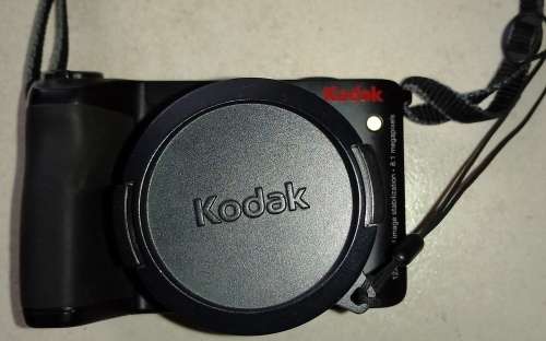 Kodak Z8612 IS EasyShare Digital Zoom Camera