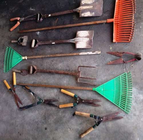 Assorted Gardening Tools - 13pcs   ***Restock your Garden Service***