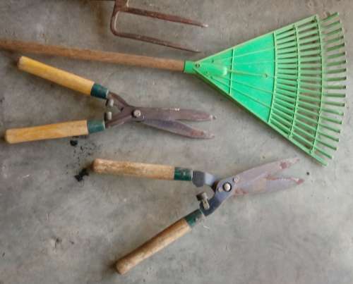 Assorted Gardening Tools - 13pcs   ***Restock your Garden Service***