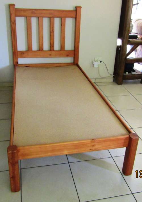 Single Bed & Mattress with Under-Bed Drawer - Knotty Pine with Oregon Pine Stain/Lacquer