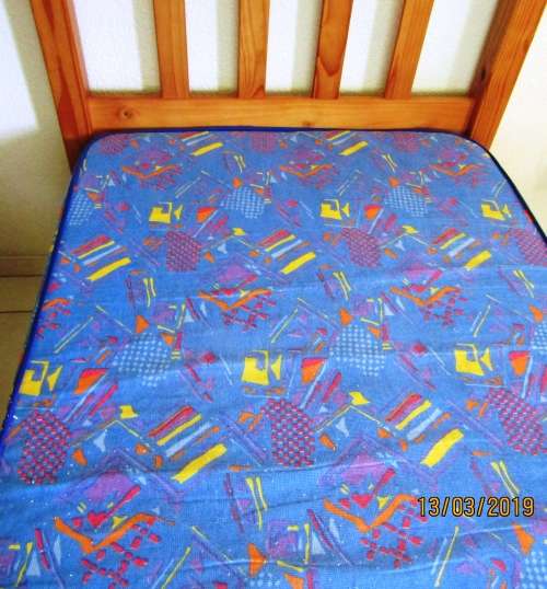 Single Bed & Mattress with Under-Bed Drawer - Knotty Pine with Oregon Pine Stain/Lacquer