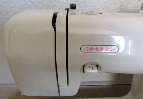 Bernina Nina 4023 Sewing Machine