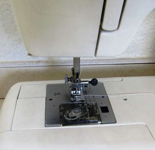 Bernina Nina 4023 Sewing Machine
