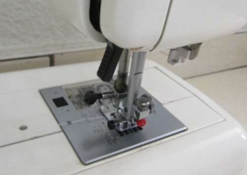 Bernina Nina 4023 Sewing Machine