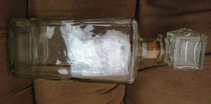 Glass Whiskey/Brandy Decanter