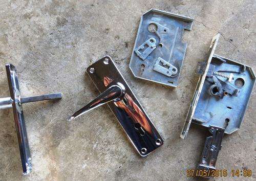 Door Handles & Lock
