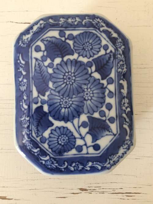 Blue & White Trinket Box Dressing Table Powder Bowl  Chinese Porcelain