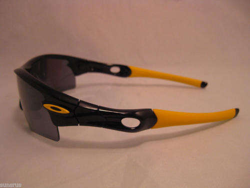 Oakley 12-763 Livestrong Radar Path Sunglasses, Jet Black, Black Iridium, NEW