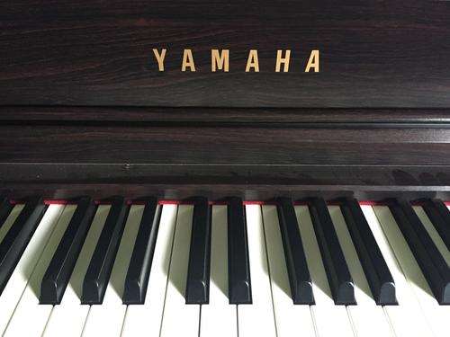 Yamaha CLP-535 Piano