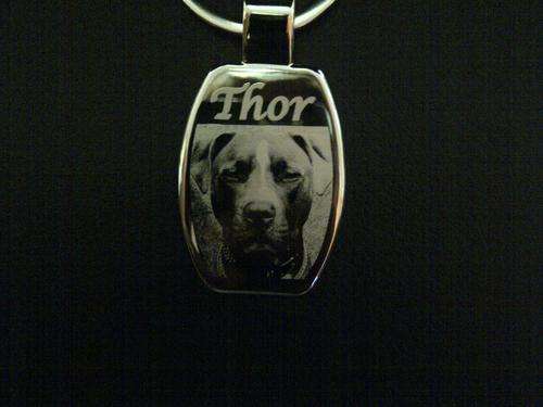 PERSONALIZED PHOTO ENGRAVING ON KEY HOLDERS