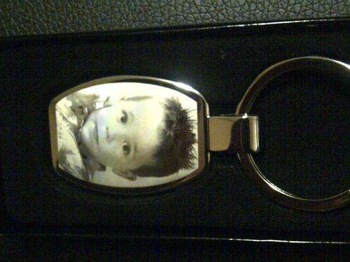 PERSONALIZED PHOTO ENGRAVING ON KEY HOLDERS