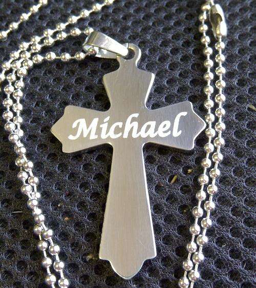 **3 TO GO**STAINLESS STEEL CROSS PENDANT + FREE NAME ENGRAVING**