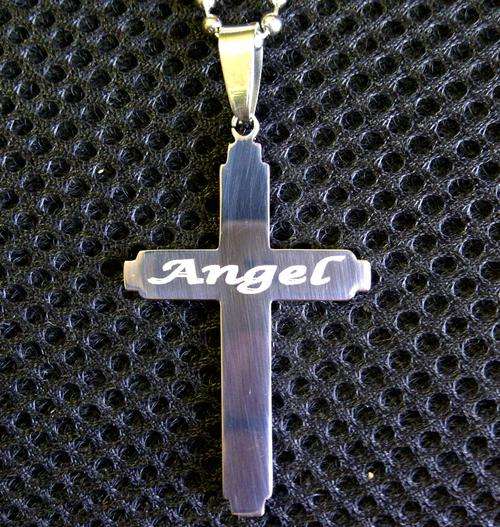 **3 TO GO**SMALL STAINLESS STEEL CROSS PENDANT + FREE NAME ENGRAVING**