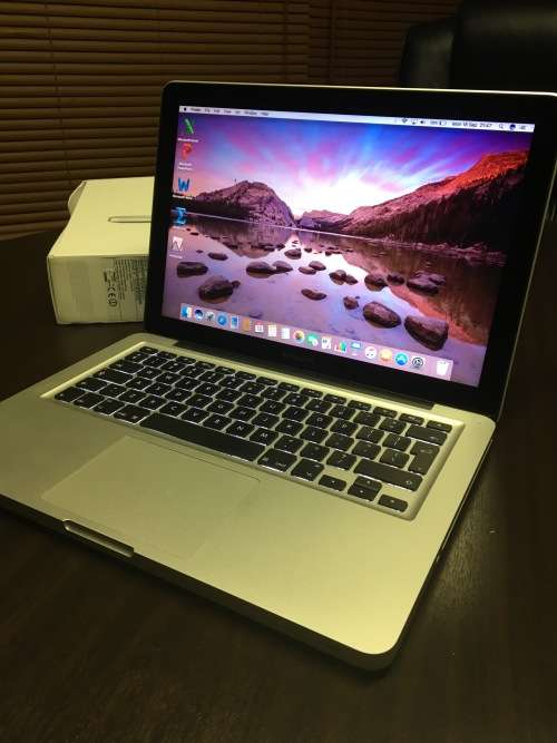 MacBook Pro 13.3 inch i5 A1278 laptop