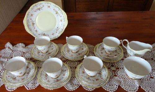 QUEEN ANNE 21pc TEA SET