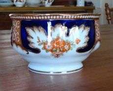 ROYAL ALBERT SUGAR BOWL "ROYALTY"