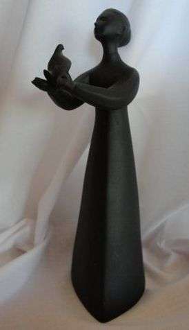 ROYAL DOULTON "PEACE" HN 2433