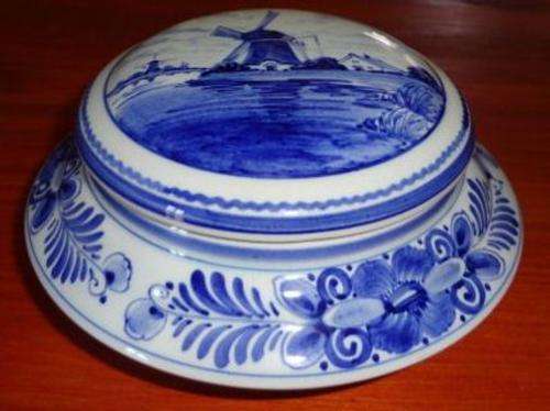 BEAUTIFUL DELFT LIDDED BOWL