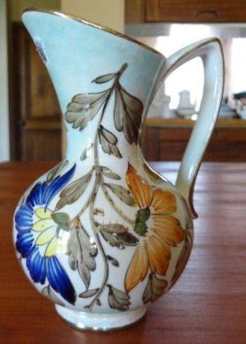 GOUDA EWER VASE - LOVELY!