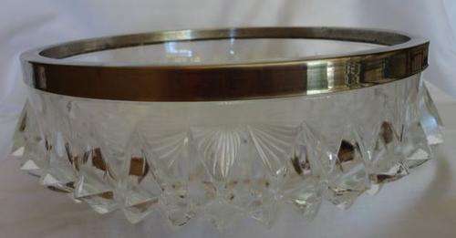 EXQUISITE METAL RIMMED GLASS BOWL (1)
