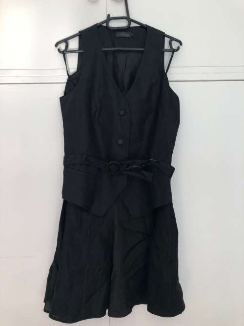 100% Linen Suit size 34 / Black (skirt & waistcoat)