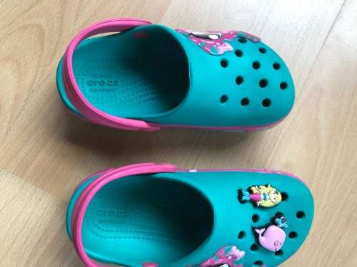 Girls' Crocs size 9