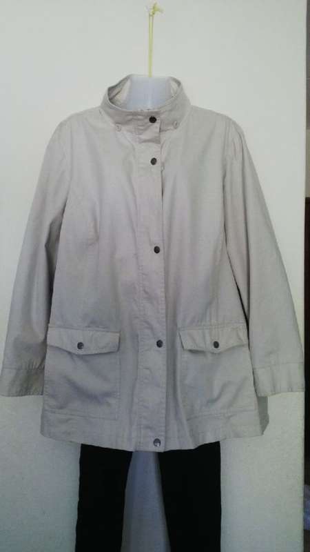 Cream Light Weight, Coat By Woolworths Size XL