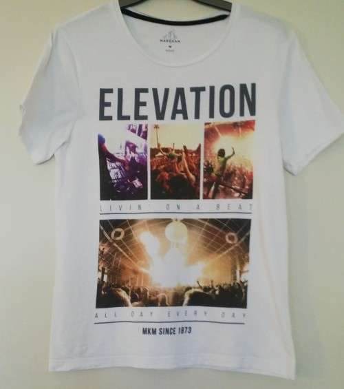Elevation T shirt By Markham Size Medium