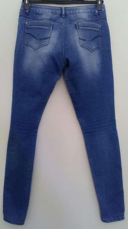 Super soft Faded Skinny jeans by Legend Size 10