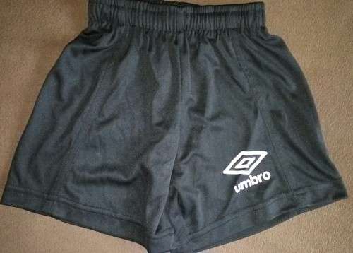 Umbro Kids Black Soccer Kit Age 9-10