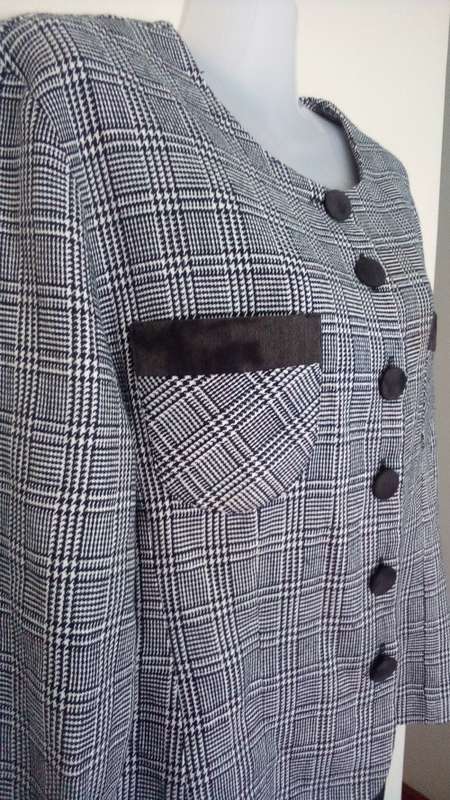 Black and White Light weight Tweed Jacket by David Saunders Size 16