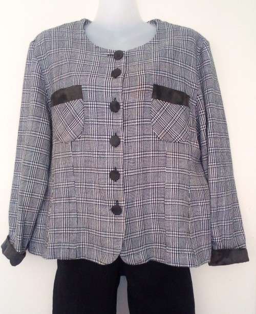 Black and White Light weight Tweed Jacket by David Saunders Size 16