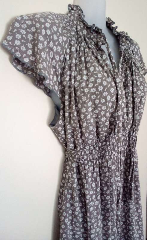 Super Cute Grey Flowered Dress by Fashion Express
