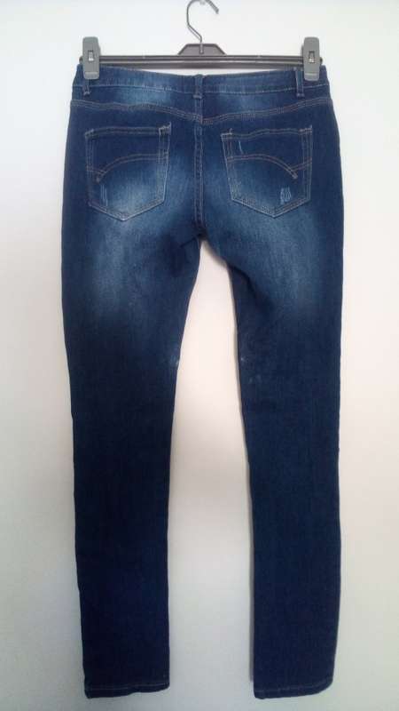 Lowrise Skinny Jeans By Red Earth Size 32