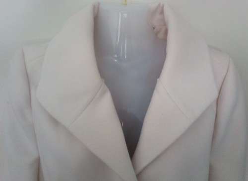 ***SALE***Gorgeous  Belted Coat with Detatchable Faux Fur Collar in Blonde By Forever New Size 12