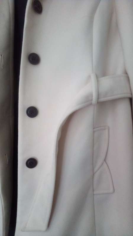 ***SALE***Gorgeous  Belted Coat with Detatchable Faux Fur Collar in Blonde By Forever New Size 12