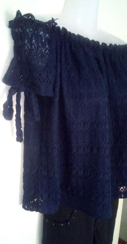 Navy Blue Lace Gypsy Top by Free 2BU Size 10