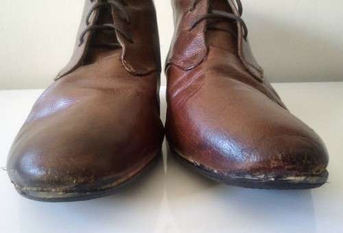 Ladies Brown Boots By Daniel Hetchter Size 5