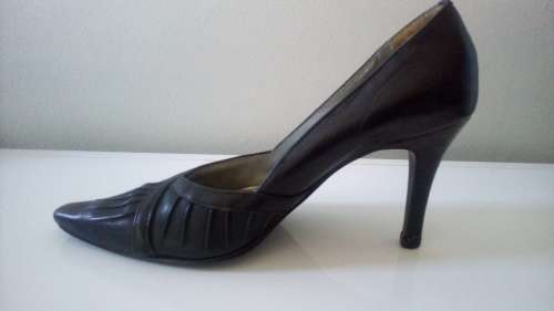 Black Leather Court Shoes by Woolworths Size 4