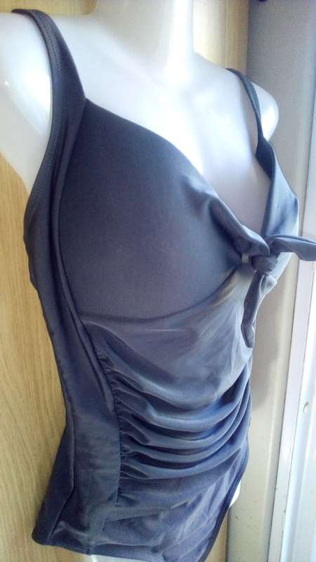 Maui and Sons Onepiece Swimsuit Grey, size Large