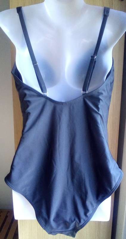 Maui and Sons Onepiece Swimsuit Grey, size Large