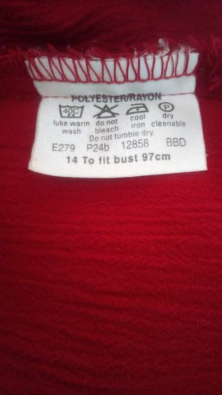 MERIEN HALL CASUALS Red Ribbed Sleeveless Shirt Size 14 Career, Office to Evening Out